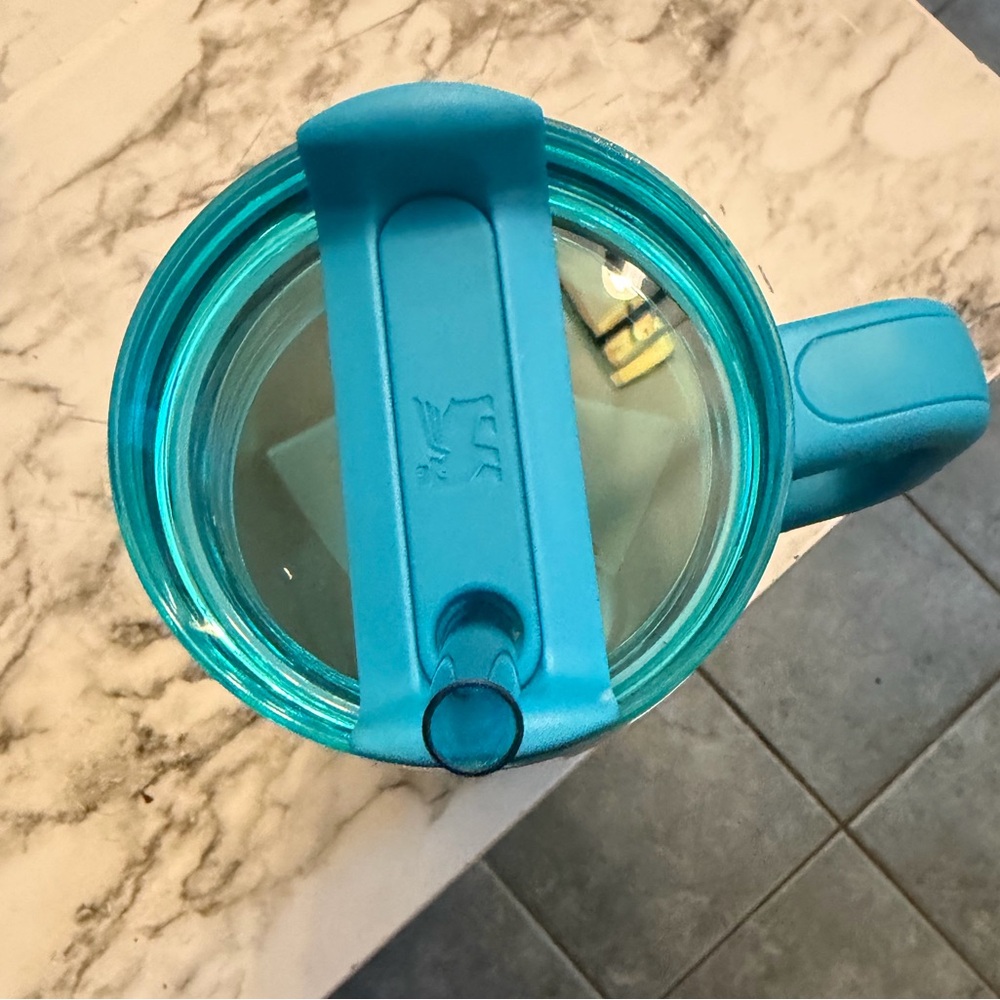 Stanley Blue Travel Mug with Handle - Picture 2 of 4